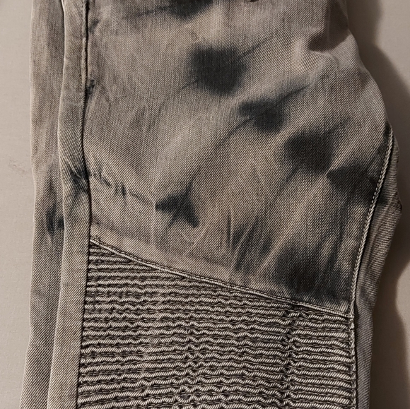 Jeans - Picture 3 of 4